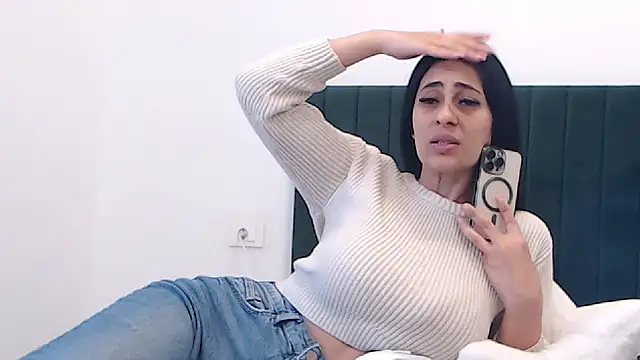 Aimeclark online show from April 23, 6:31 am