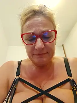 VirginiaNurse online show from July 18, 9:12 pm
