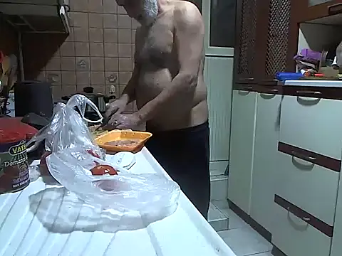 zormen355 online show from April 12, 8:01 pm