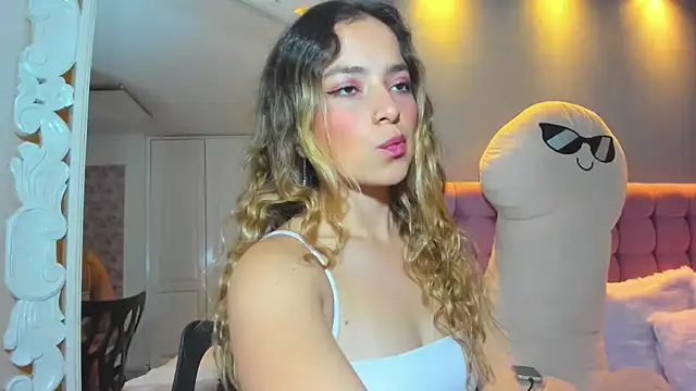 IssadoraJames online show from February 9, 2:18 pm