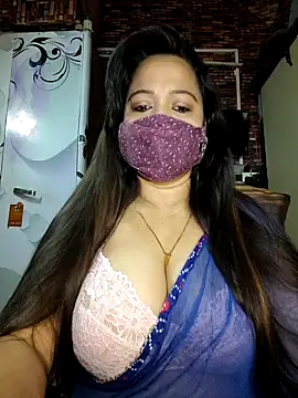 albelasummi702 online show from April 24, 12:45 am