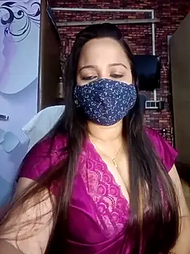 Snapshot of albelasummi702 chatting on February 24, 3:12 am albelasummi702 online show from February 24, 3:12 am