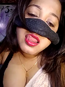 albelasummi702 online show from December 17, 1:32 am