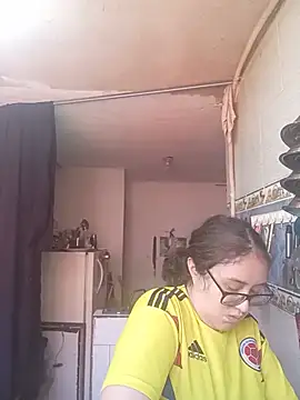 Snapshot of loba9706 chatting on July 7, 2:42 pm loba9706 online show from July 7, 2:42 pm