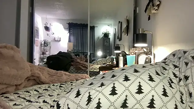 Snapshot of annabelleholly666 chatting on December 15, 11:53 pm annabelleholly666 online show from December 15, 11:53 pm