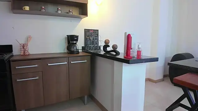 Lizzie Williams  online show from October 7, 3:07 am