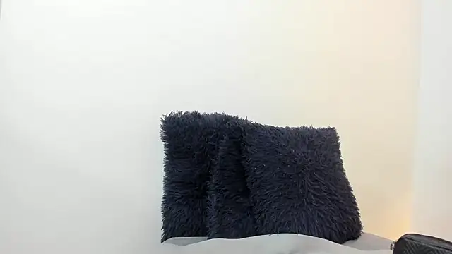 Lizzie Williams  online show from December 19, 3:21 am