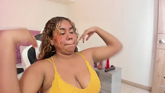 Lizzie Williams  online show from March 24, 3:39 am