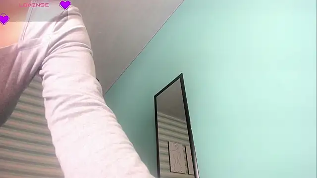 Snapshot of goddess_kianna chatting on July 16, 1:02 am goddess kianna online show from July 16, 1:02 am