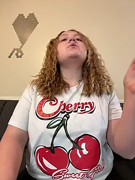 PhatAssBlond online show from October 31, 5:31 pm