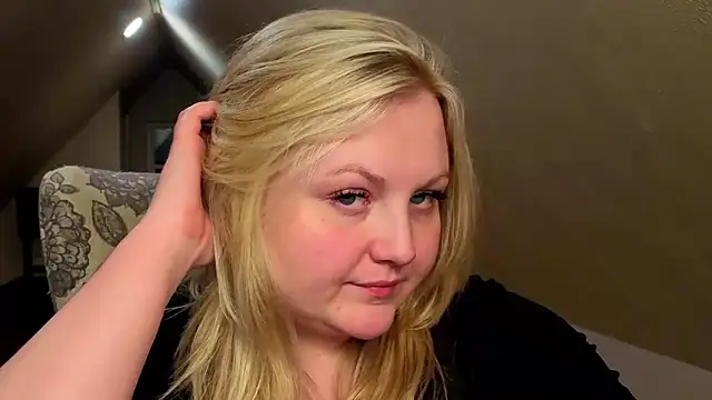 PhatAssBlond online show from May 9, 1:31 am