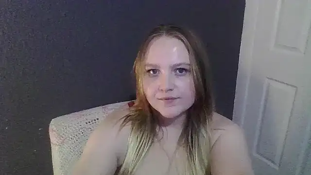 Snapshot of PhatAssBlond chatting on March 1, 6:13 am PhatAssBlond online show from March 1, 6:13 am