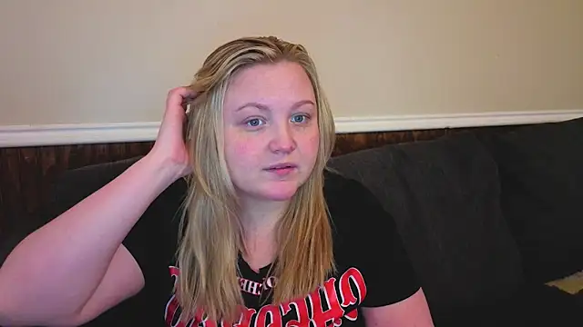 PhatAssBlond online show from March 1, 7:14 pm