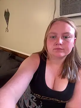 Snapshot of PhatAssBlond chatting on September 10, 4:28 pm PhatAssBlond online show from September 10, 4:28 pm