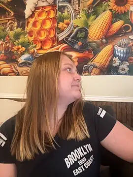 Snapshot of PhatAssBlond chatting on September 23, 8:05 pm PhatAssBlond online show from September 23, 8:05 pm