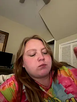 Snapshot of PhatAssBlond chatting on September 18, 8:12 pm PhatAssBlond online show from September 18, 8:12 pm