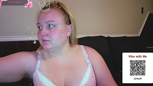 PhatAssBlond online show from March 4, 9:44 pm