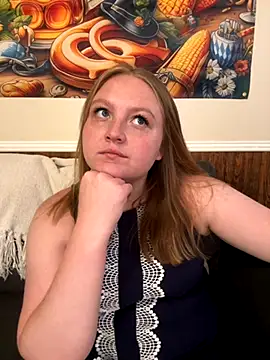 Snapshot of PhatAssBlond chatting on September 16, 5:58 pm PhatAssBlond online show from September 16, 5:58 pm