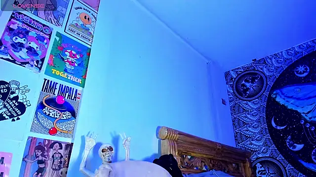 yourrosenrot online show from October 31, 1:46 am