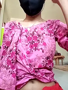 Snapshot of Raya-Moni chatting on November 18, 7:55 am Raya-Moni online show from November 18, 7:55 am