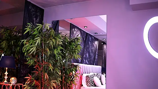 NicoleCellini online show from January 6, 7:51 pm