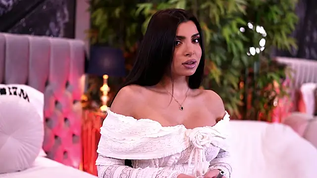 NicoleCellini online show from January 13, 7:07 pm