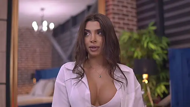 NicoleCellini online show from October 3, 6:31 pm