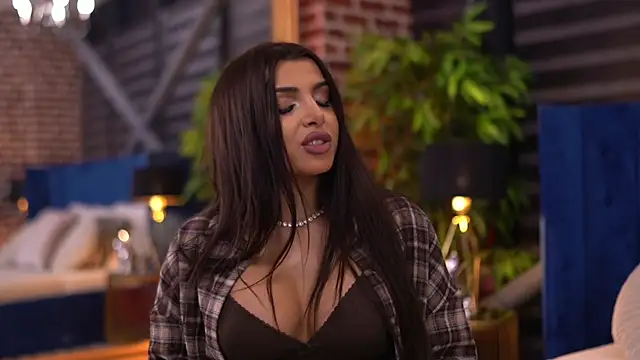 NicoleCellini online show from October 26, 6:52 pm