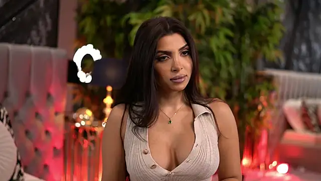 NicoleCellini online show from December 19, 7:27 pm