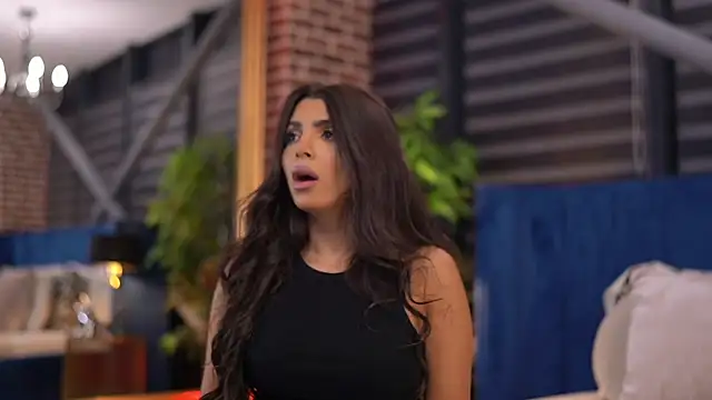 NicoleCellini online show from September 10, 6:07 pm