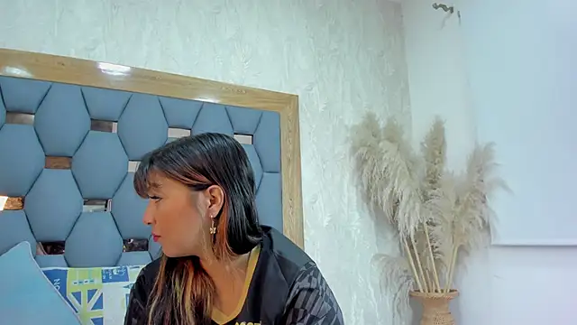 yayi derek online show from October 30, 11:41 am