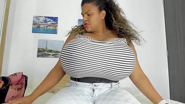 Snapshot of bigmom69_ chatting on September 30, 2:12 pm bigmom69 online show from September 30, 2:12 pm