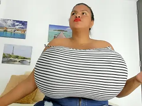 Snapshot of bigmom69_ chatting on February 25, 5:30 pm bigmom69 online show from February 25, 5:30 pm