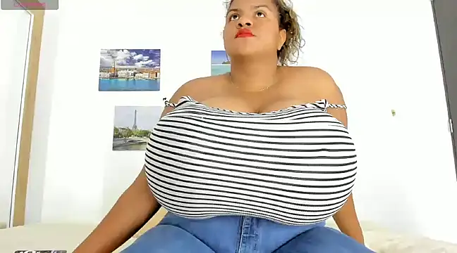 Snapshot of bigmom69_ chatting on January 27, 9:33 pm bigmom69 online show from January 27, 9:33 pm