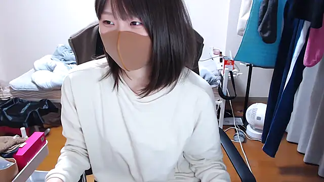 izumi  123 online show from March 13, 5:07 pm