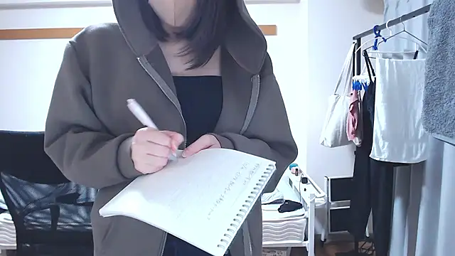 Snapshot of izumi__123 chatting on October 10, 1:45 pm izumi 123 online show from October 10, 1:45 pm