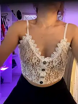 Snapshot of lia_huan chatting on September 30, 2:12 pm lia huan online show from September 30, 2:12 pm