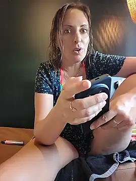 Jade Emeraud online show from June 22, 3:20 pm