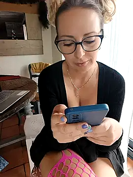 Jade Emeraud online show from December 4, 3:11 pm