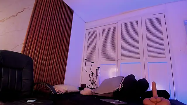 Snapshot of Emiilycollins chatting on January 14, 12:14 am Emiilycollins online show from January 14, 12:14 am