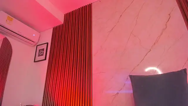 Emiilycollins online show from March 11, 5:13 am