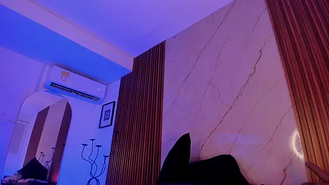 Emiilycollins online show from November 15, 2:26 am