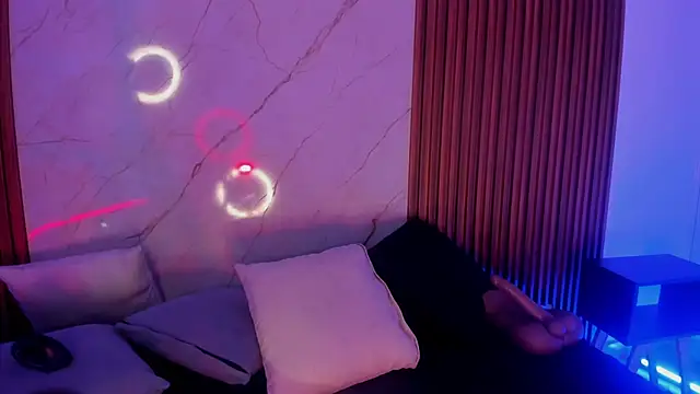 Emiilycollins online show from November 13, 2:48 am