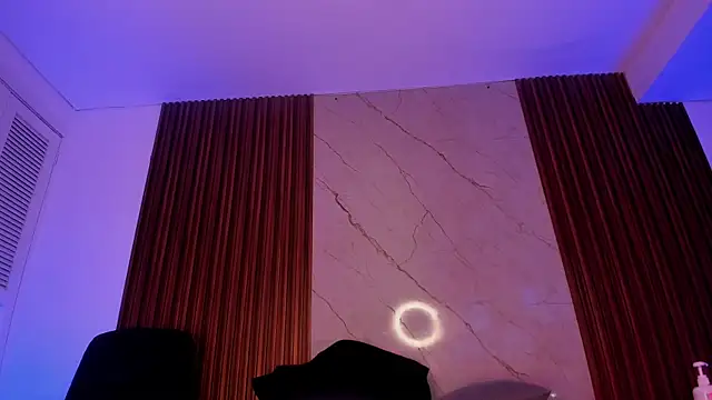 Emiilycollins online show from November 22, 2:21 am