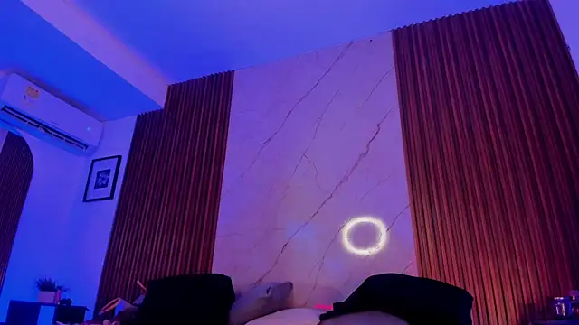 Emiilycollins online show from November 5, 11:52 pm