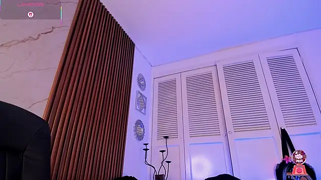 Snapshot of Emiilycollins chatting on February 21, 3:30 am Emiilycollins online show from February 21, 3:30 am