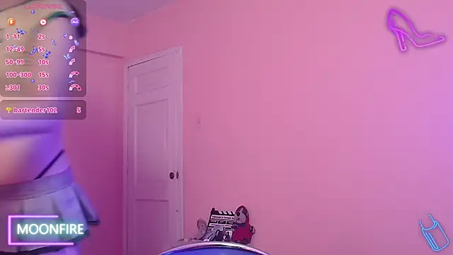 Snapshot of moonfiredancer chatting on November 28, 11:54 am moonfiredancer online show from November 28, 11:54 am