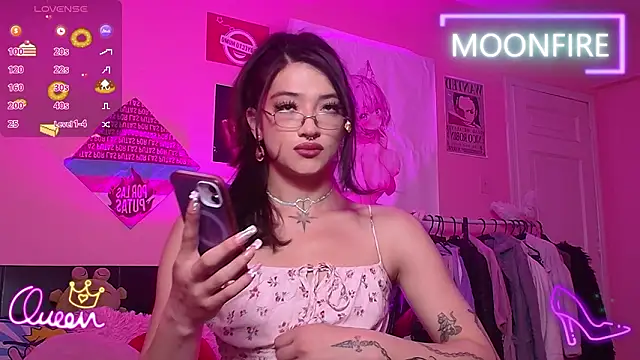 moonfiredancer online show from March 18, 7:22 am