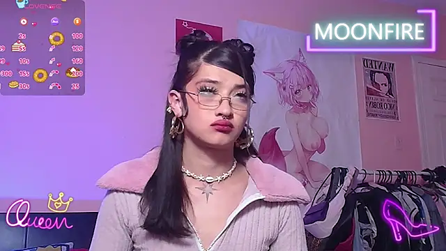 Snapshot of moonfiredancer chatting on January 11, 2:18 am moonfiredancer online show from January 11, 2:18 am