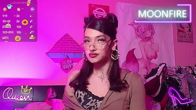 Snapshot of moonfiredancer chatting on February 14, 10:59 am moonfiredancer online show from February 14, 10:59 am